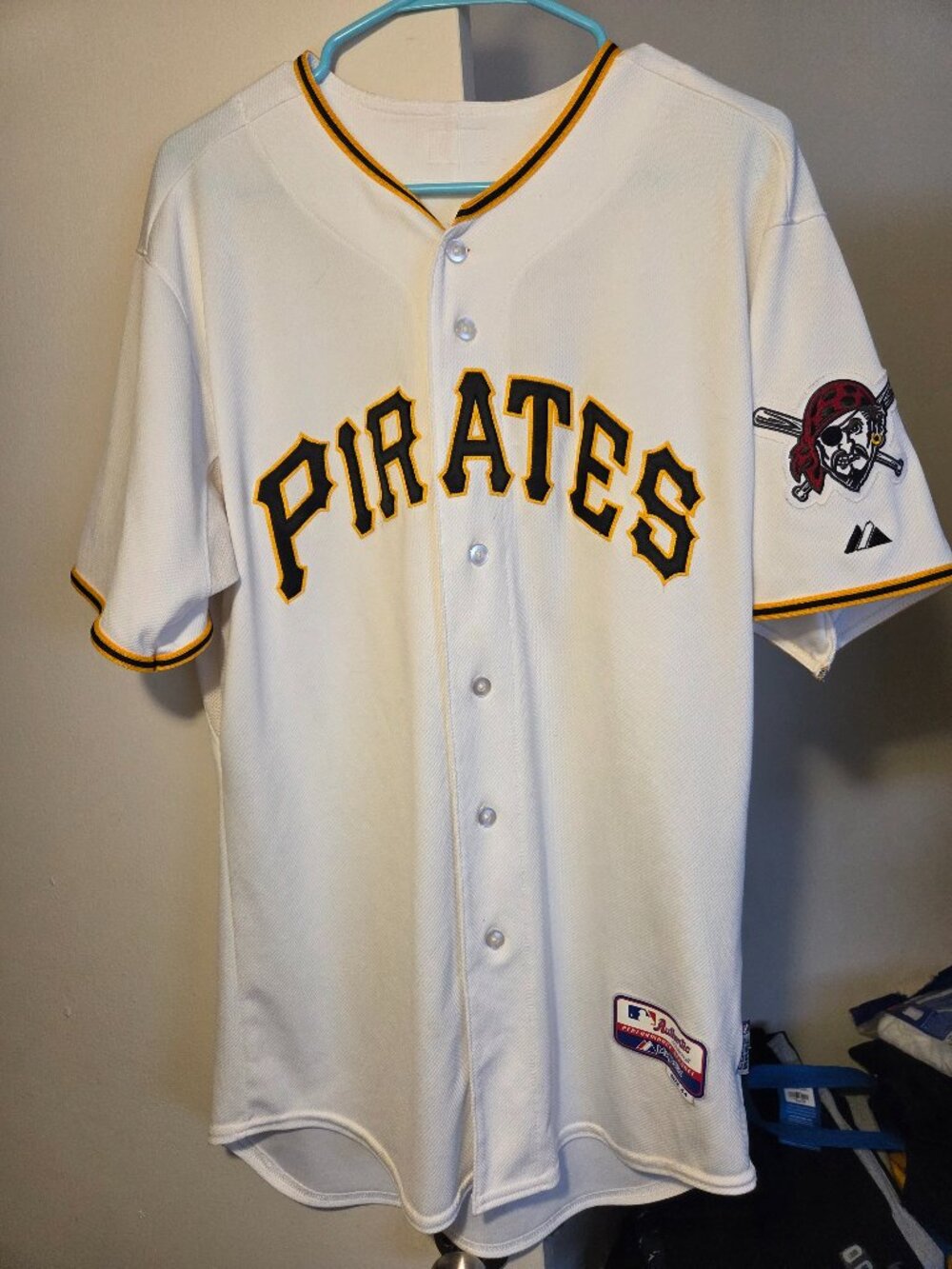 Mens Pittsburgh Pirates MLB majestic Jersey size 44